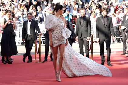 Sulla Coisette il velo di Kendall Jenner 15