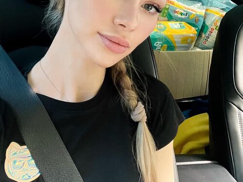 Dalla guerra a miss Universo: la modella ucraina ora sogna la vittoria