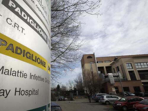 In coma per meningite, era stata in Egitto