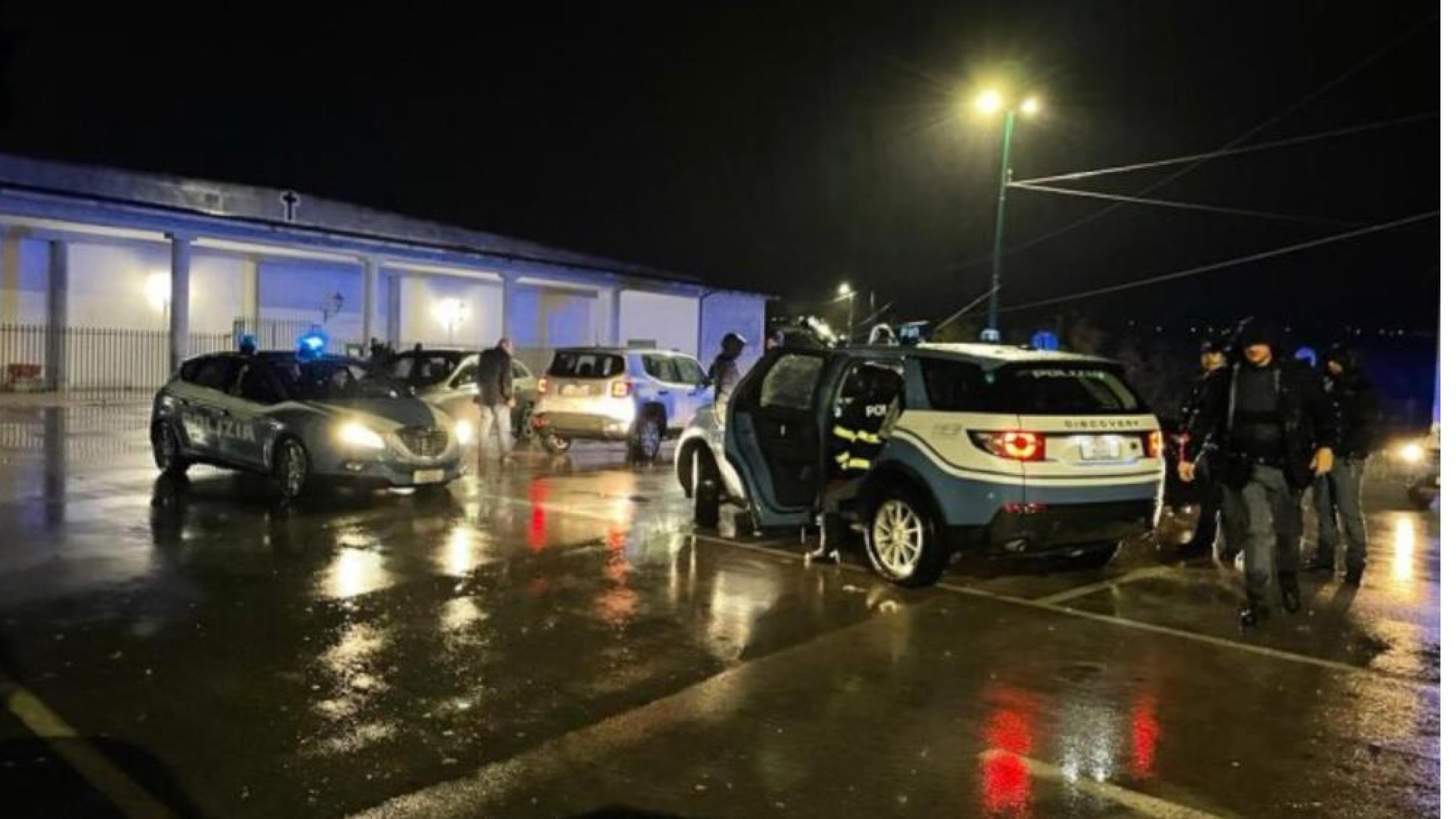 Inseguimento e scontro a fuoco con la polizia: così è morto un rapinatore