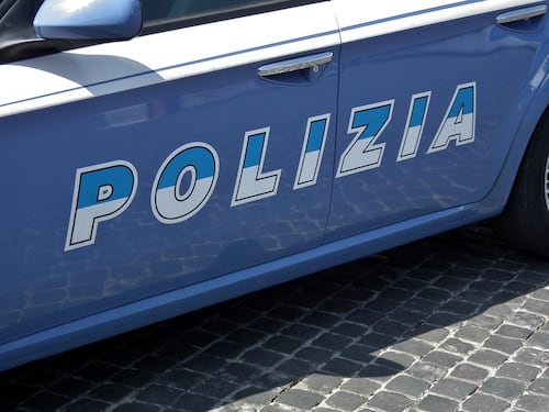 Rozzano contro lo spaccio, incendi e proteste