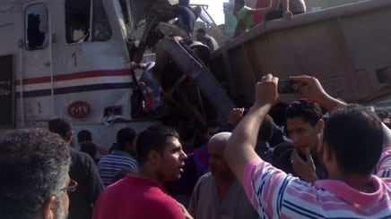Egitto, treno contro scuolabus: morti 46 bambini