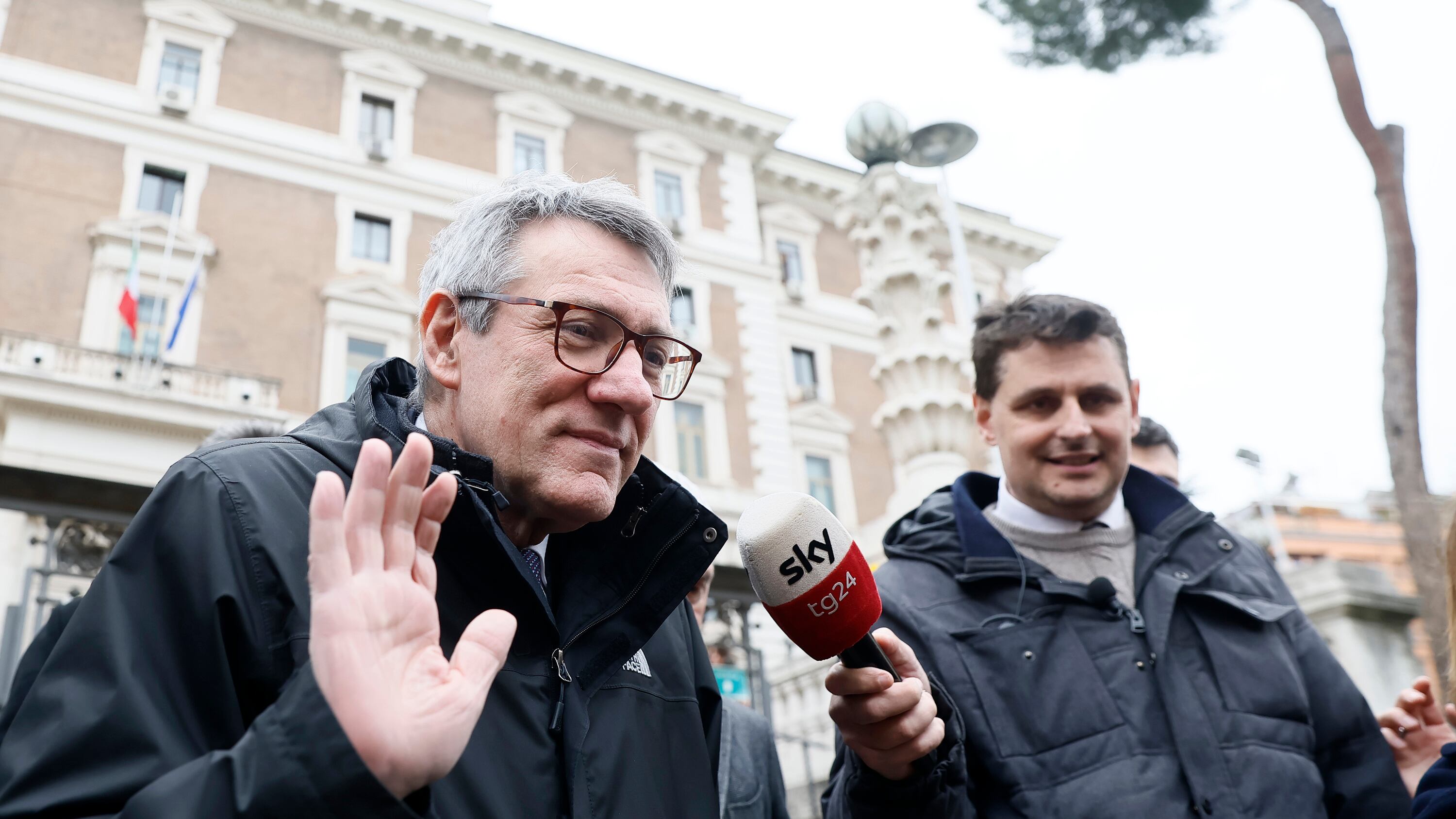 Bene i contratti di lavoro stabili. Smentito Landini