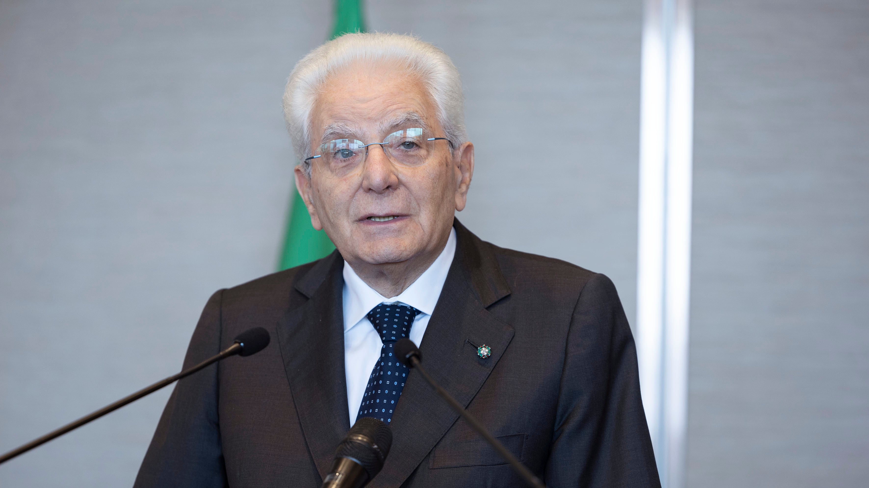 Mattarella ferma il blitz dei partiti per raddoppiarsi il due per mille
