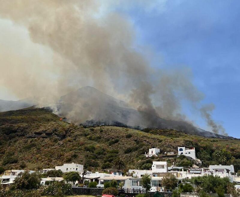 Incendio a Stromboli 2