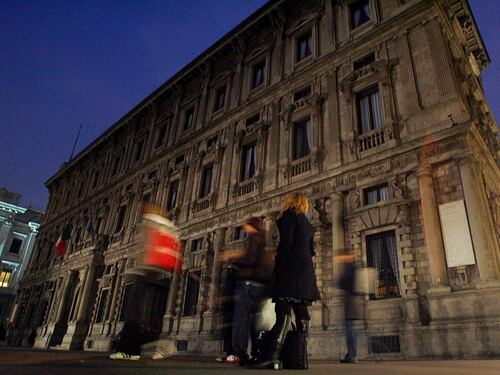 "Al buio per 14 ore". Milanesi esasperati dai black out continui
