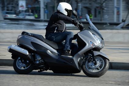 Suzuki Burgman 125-200 ABS 16