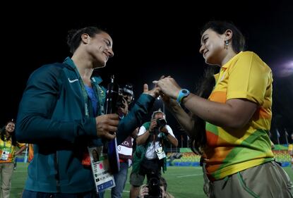 "Mi vuoi sposare?", la proposta di nozze (gay) dopo la finale del rugby 16