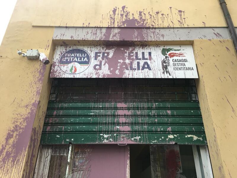 Imbrattata la sede di Casaggì a Firenze 3
