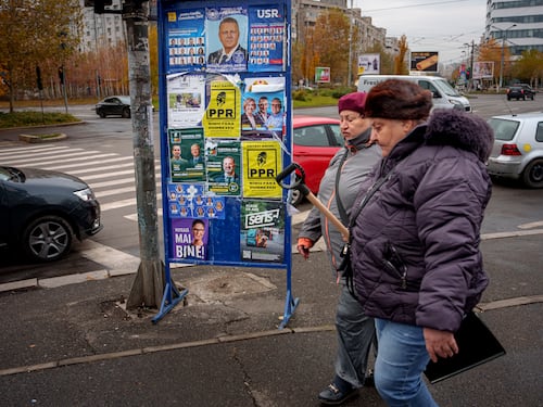 Un antivirus per salvare le democrazie