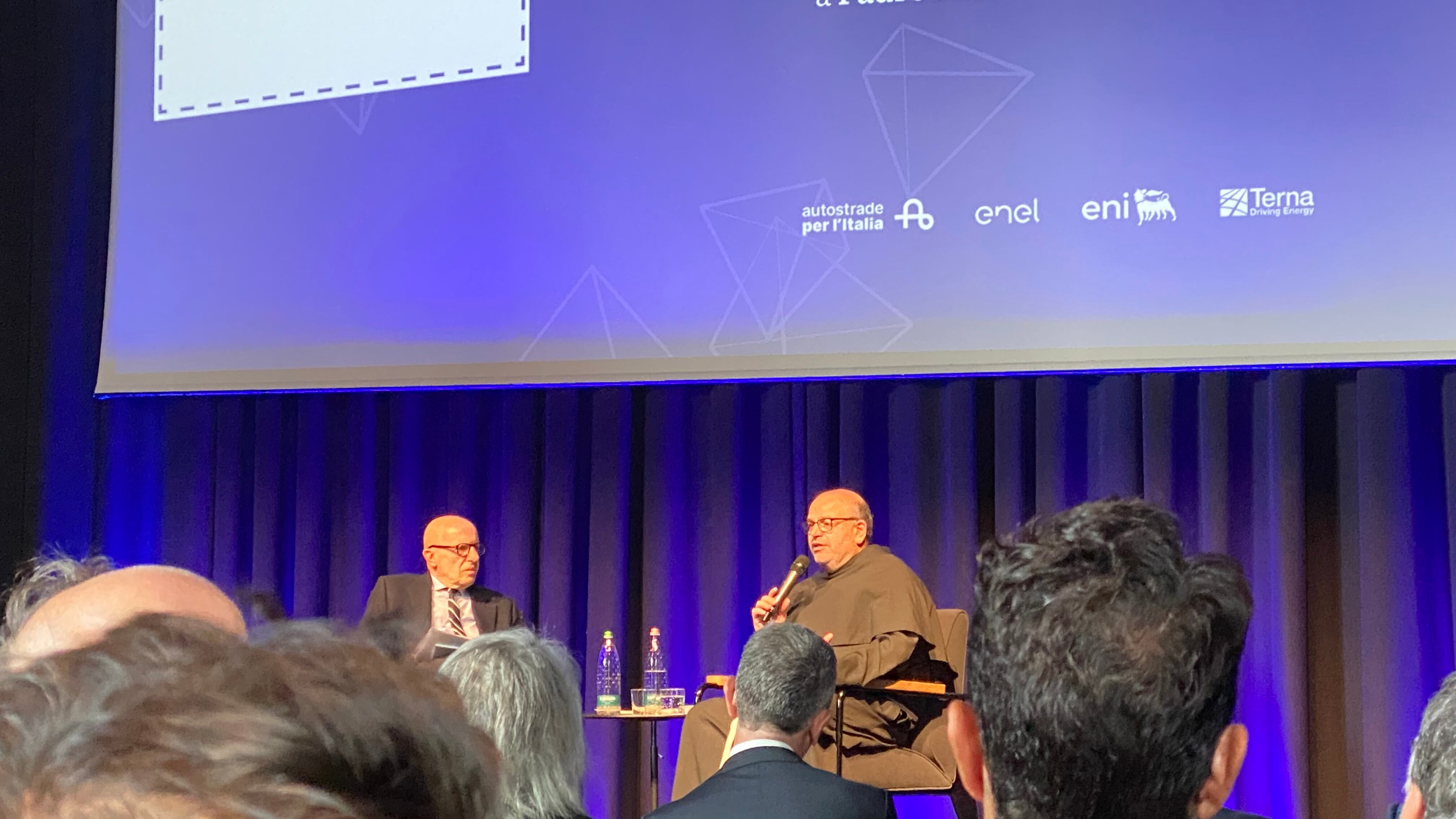 Sallusti intervista padre Benanti: "Digitale forma di controllo e potere" | SEGUI LA DIRETTA