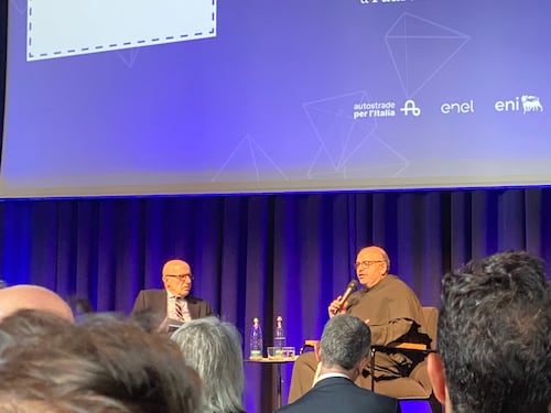 Sallusti intervista padre Benanti: "Digitale forma di controllo e potere" | SEGUI LA DIRETTA
