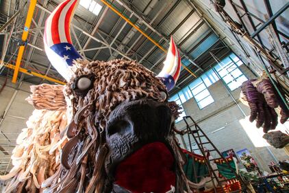 Renzi, Pannella e Trump sui carri del carnevale a Viareggio 14