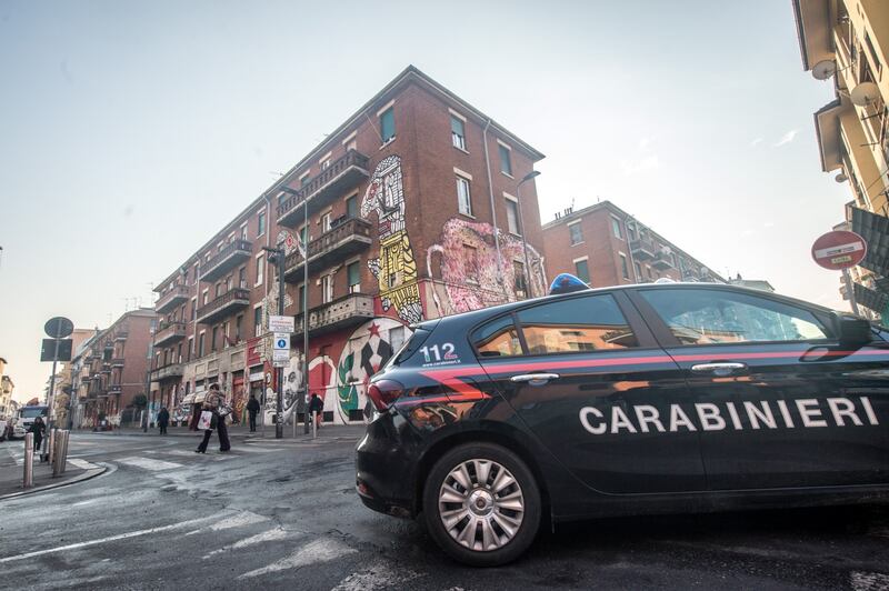 Blitz delle forze dell'ordine in via Gola, a Milano 3