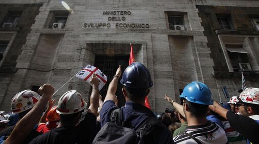 La protesta dell'Alcoa si sposta a Roma 10