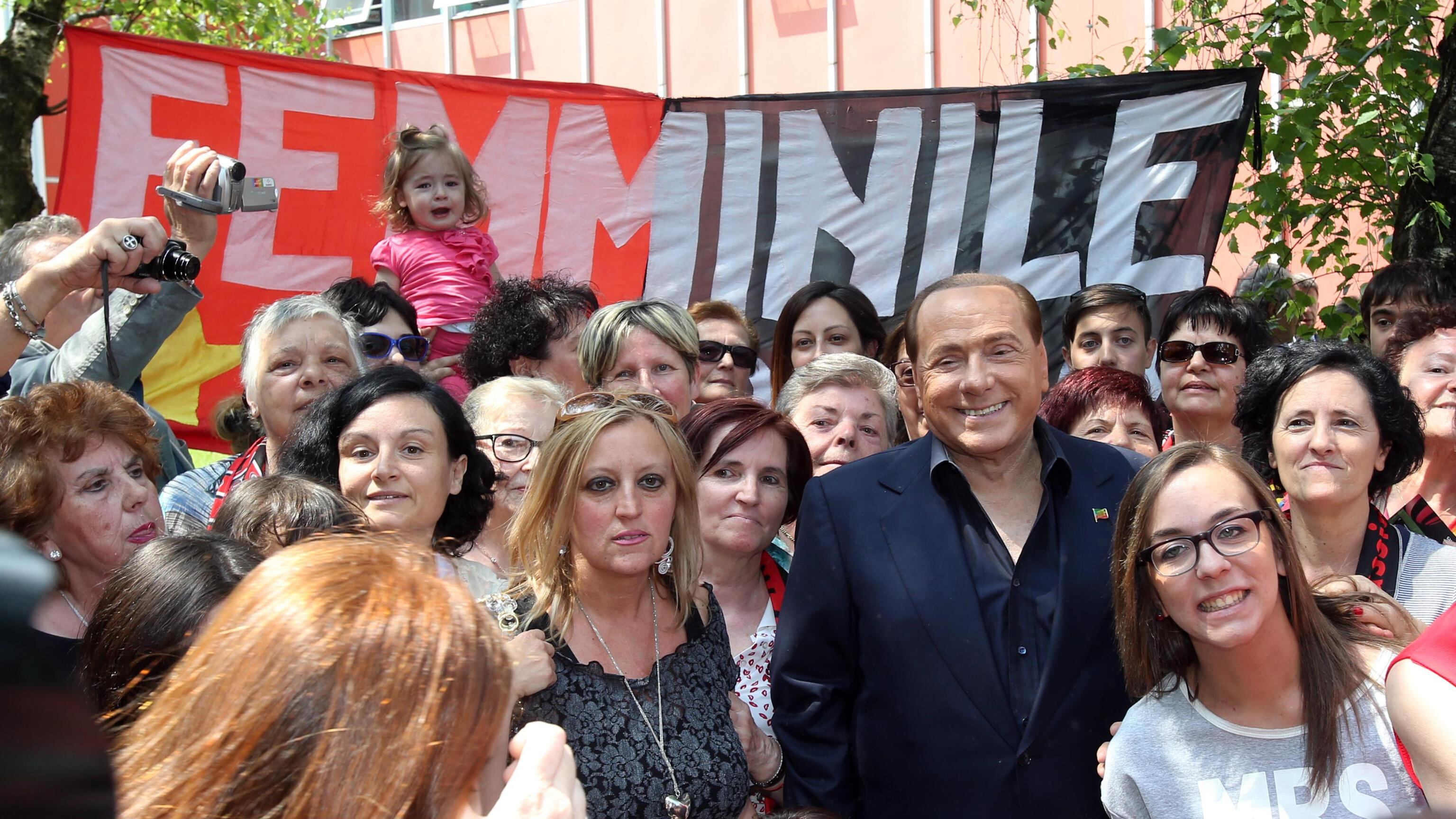 Berlusconi: "Resto per senso di responsabilità"