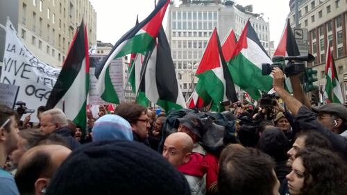 Tensioni al corteo di Milano 9
