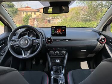 Mazda2 Mild-Hybrid, guarda la gallery della citycar super accessoriata 16