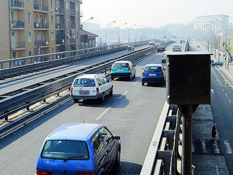 Autovelox e ZTL, cambia tutto: verbali invalidati dopo un mese