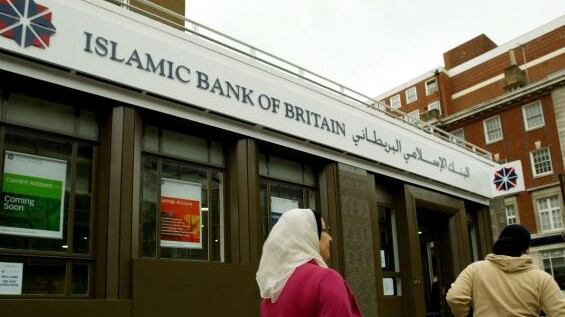 La mossa dei musulmani: aprire la prima banca islamica d'Italia