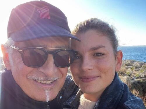 Quel "grazie", la dedica. L'ultimo saluto al papà di Emma Marrone