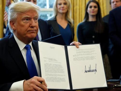 Il Messico alza la voce contro il muro di Trump