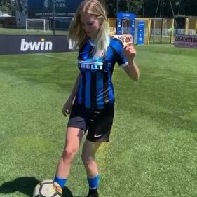 Astrid Ericsson esagerata su Instagram 10
