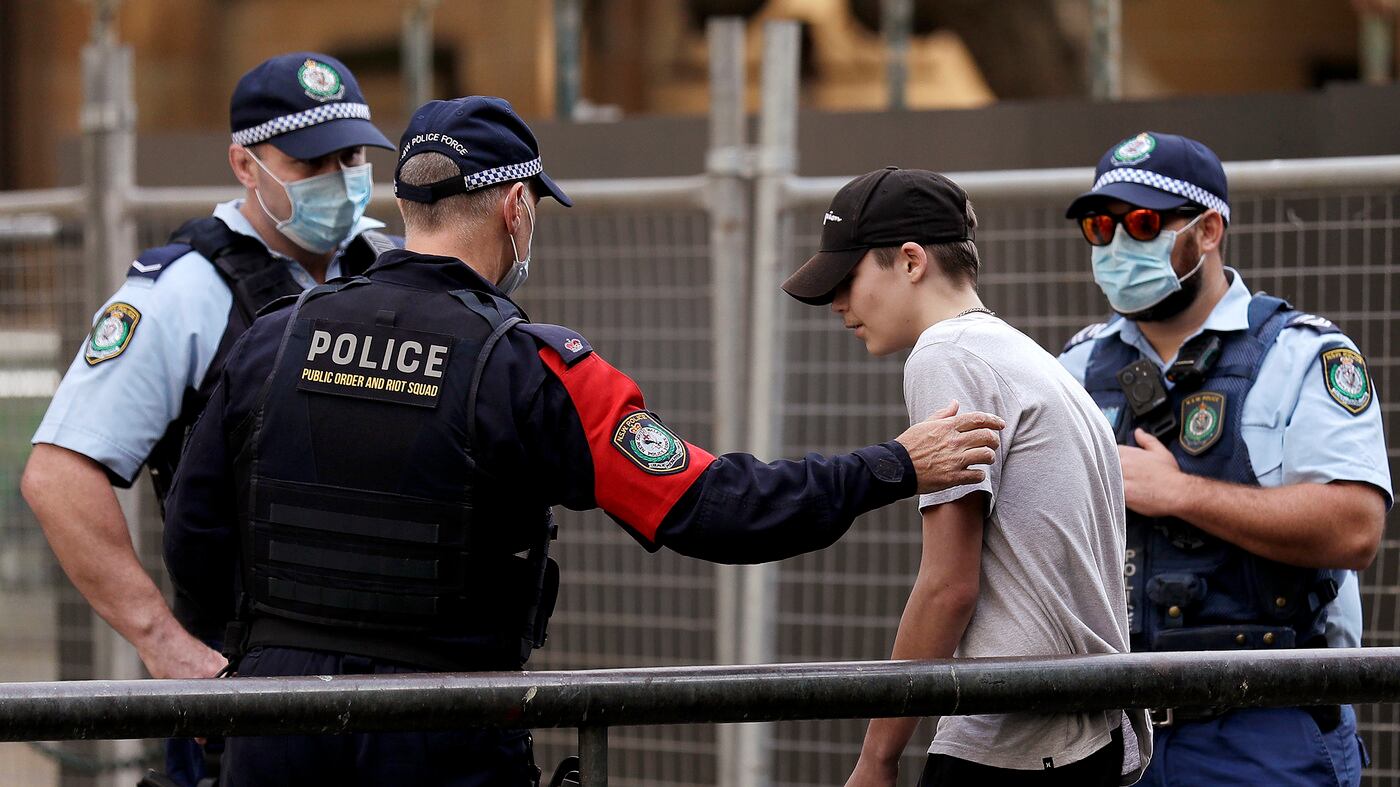 Cosa è successo nella città dove non c'è la polizia