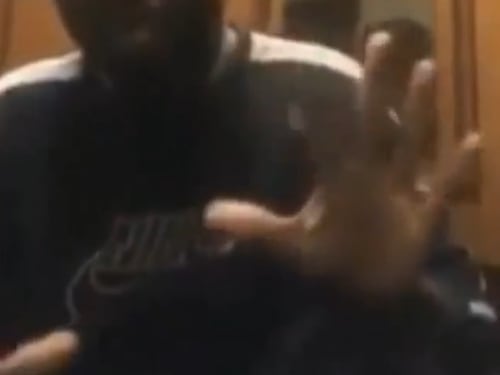 Il filmato choc dello straniero: 'Virus, uccidi Salvini e razzisti'