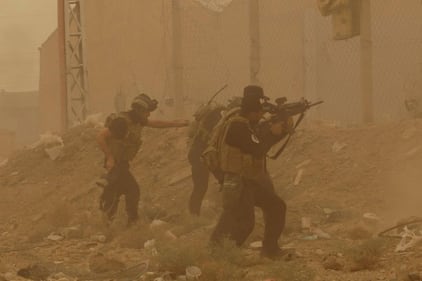Baghdad lancia un'operazione per ricacciare indietro l'Isis dall'Anbar