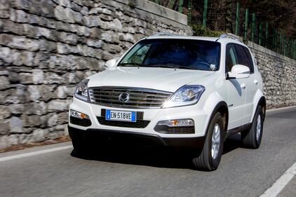 Ssangyong Rexton W, crossover anti crisi 3