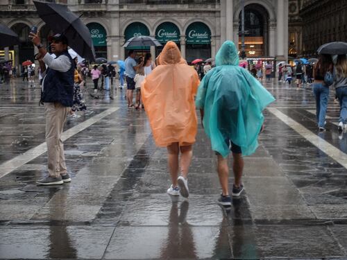Italia spaccata in due: nubifragi, venti a 140 km/h e morti al Centro-Nord, 40° al Sud