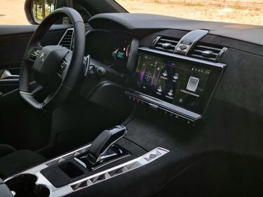 DS 7 E-Tense 4x4, da Milano a Cernobbio: guarda la gallery 9