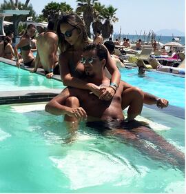 Sarah Nile, seno in vista per un bagno hot 19
