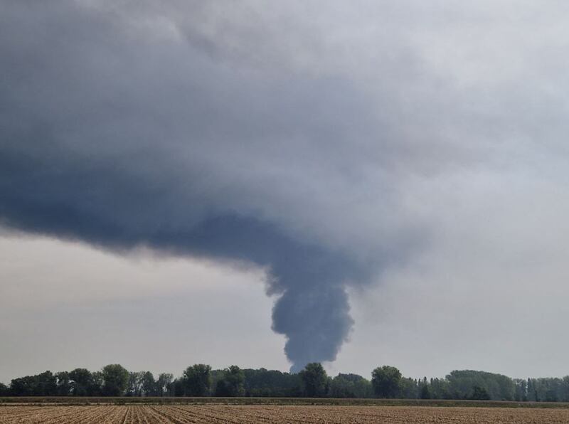 Maxi incendio in una azienda chimica a San Giuliano Milanese 7