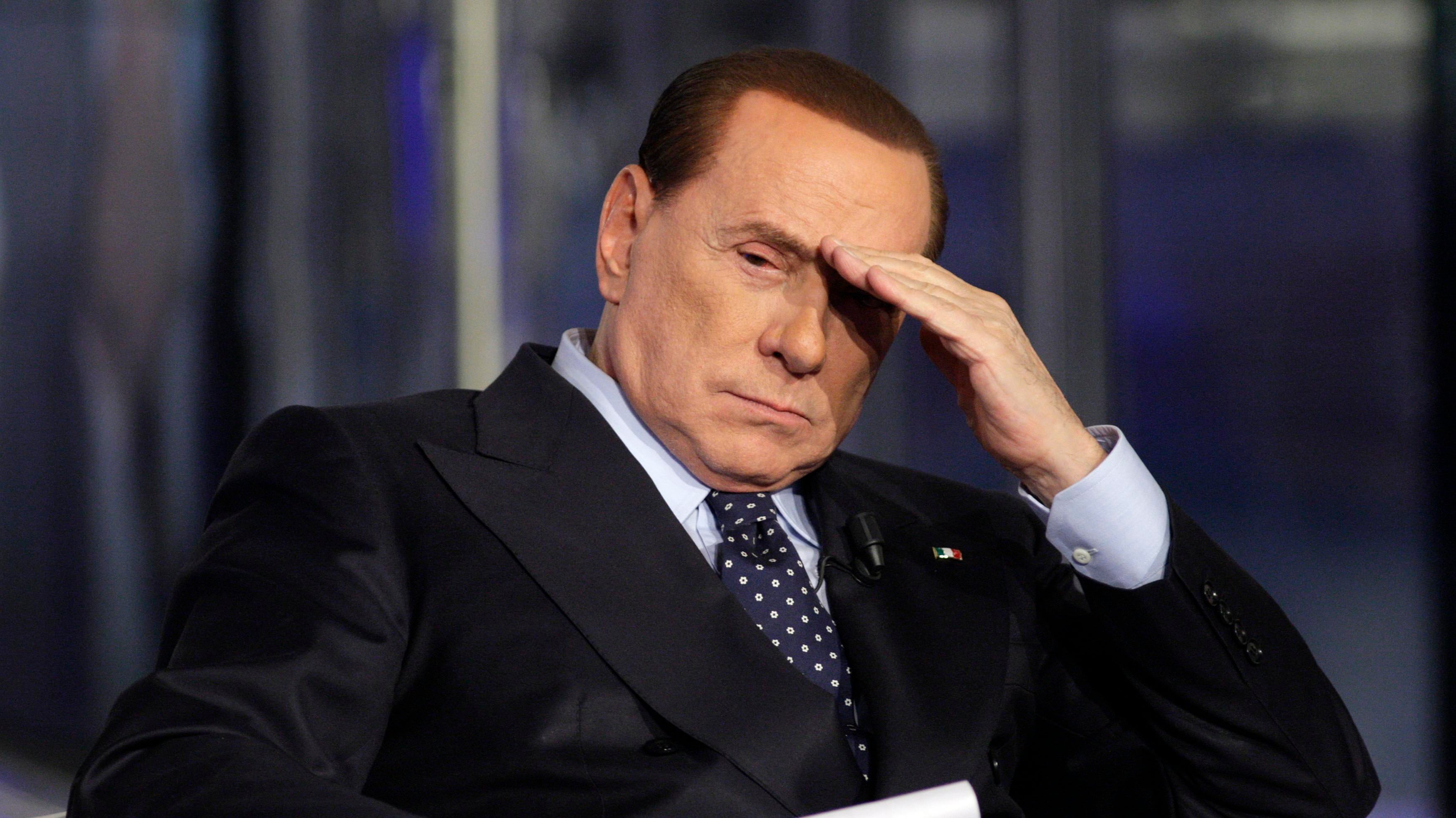 Anche dall'ospedale il Cav suona la carica al partito