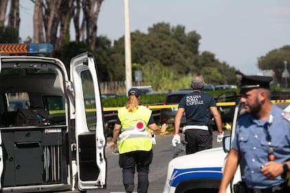 Tragedia a Roma: perdono la vita due turisti irlandesi investiti sulla Cristoforo Colombo 8