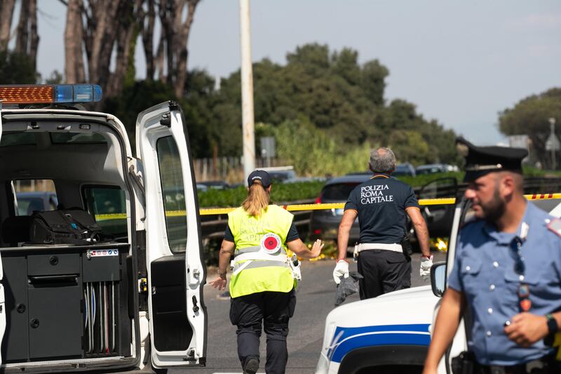 Tragedia a Roma: perdono la vita due turisti irlandesi investiti sulla Cristoforo Colombo 8
