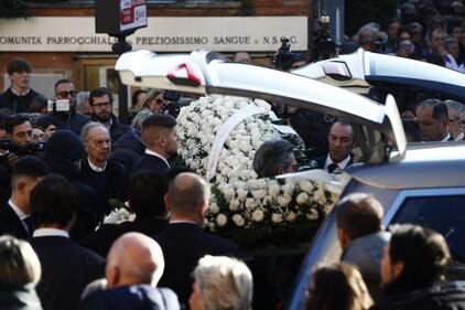 I funerali di Camilla e Gaia 1