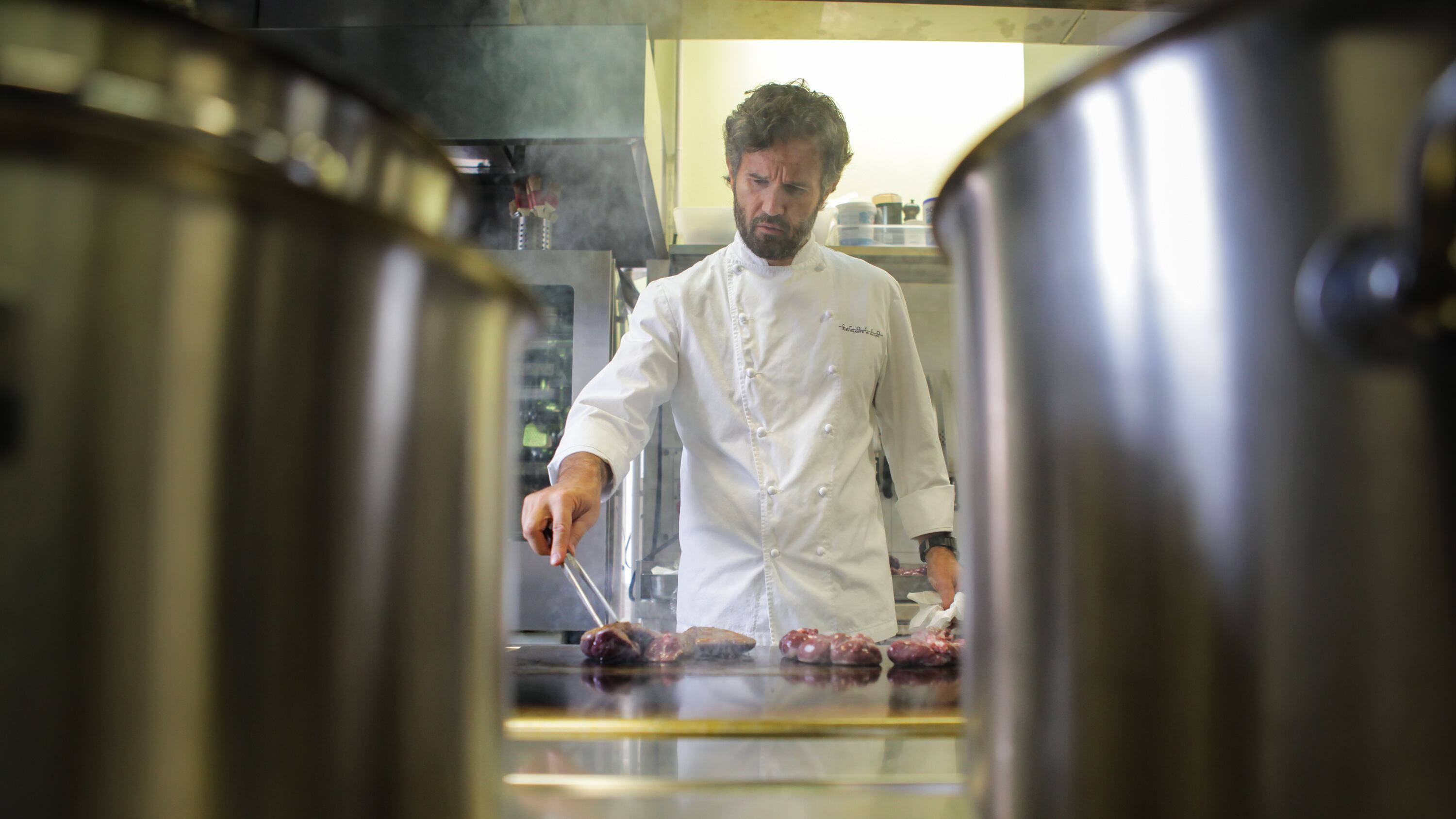 Patatine, snack e maionese. La dieta segreta degli chef