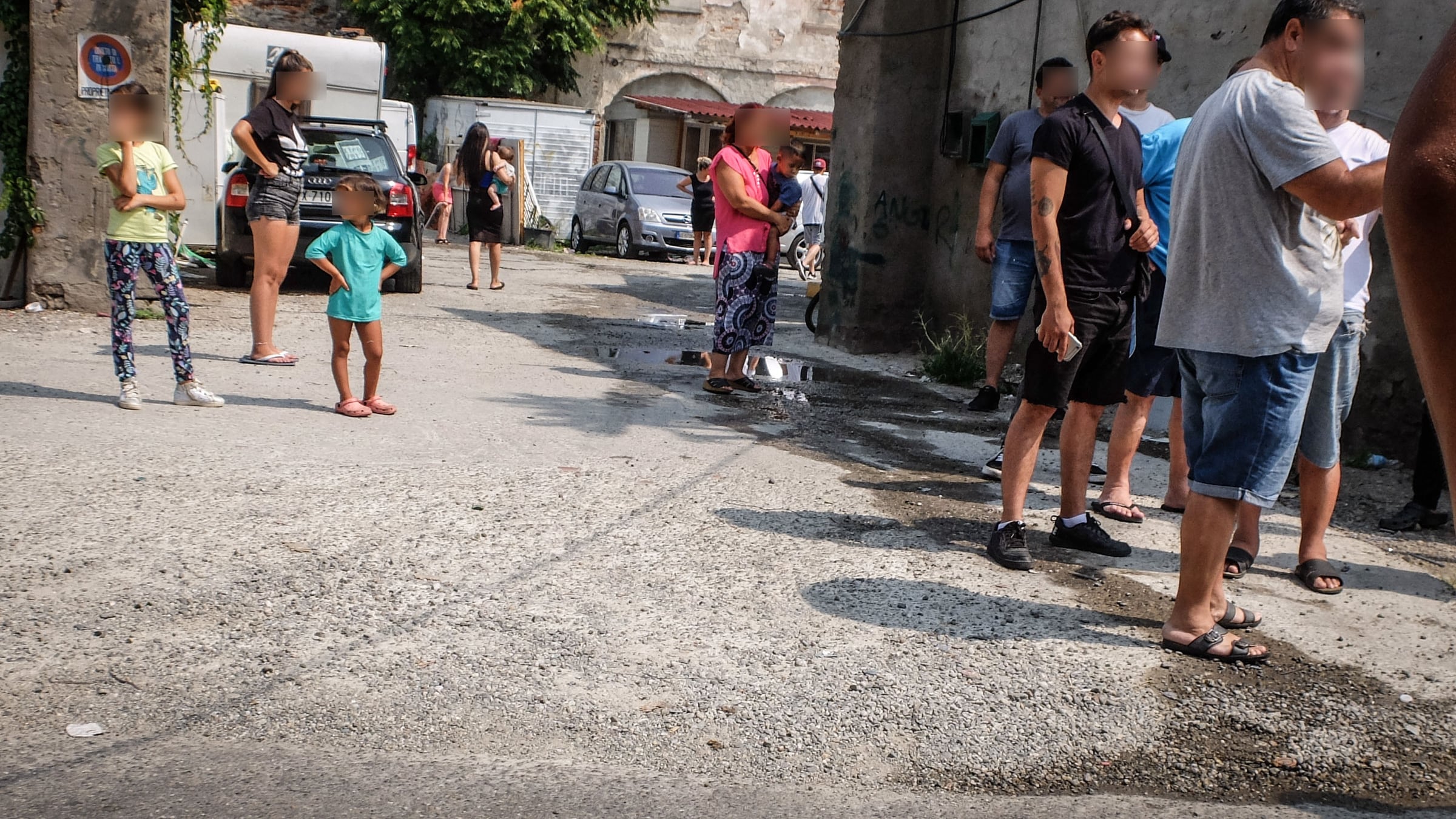 Rom e sinti disertano la scuola di politica: solo 20 persone all'incontro