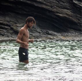Isola 2017, prove hot in costume da bagno 15