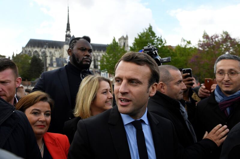 Macron contestato dagli operai Whirlpool 5