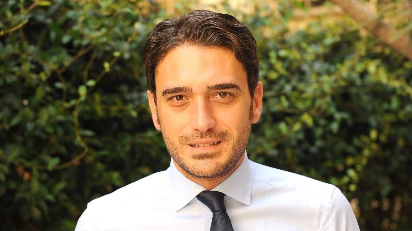 Il candidato del Pd si ritira e smonta così Letta