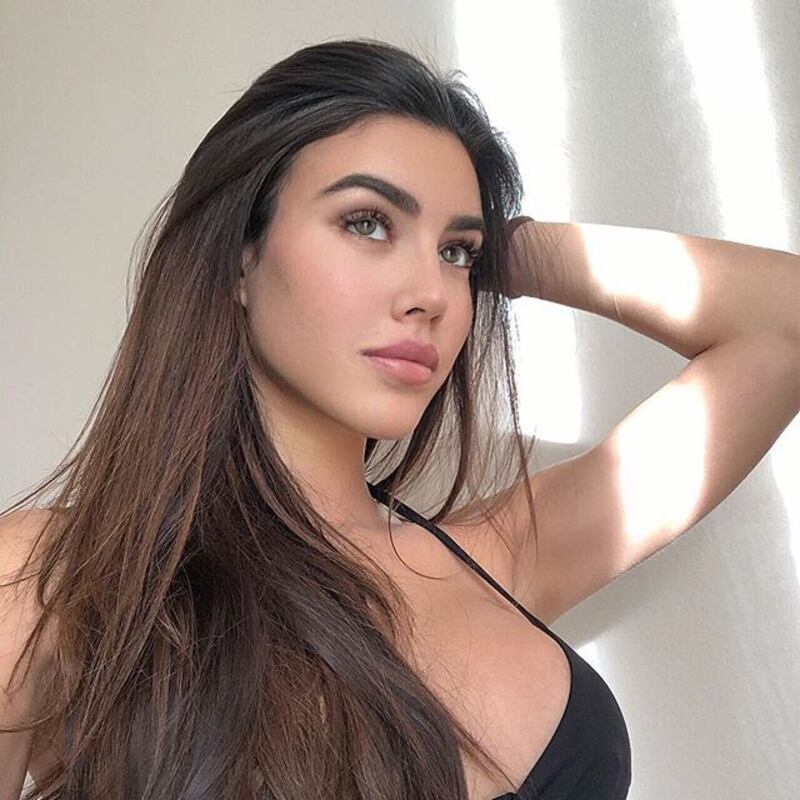 Michelly Sander fa impazzire i suoi follower: ecco gli scatti di lady Petagna 10