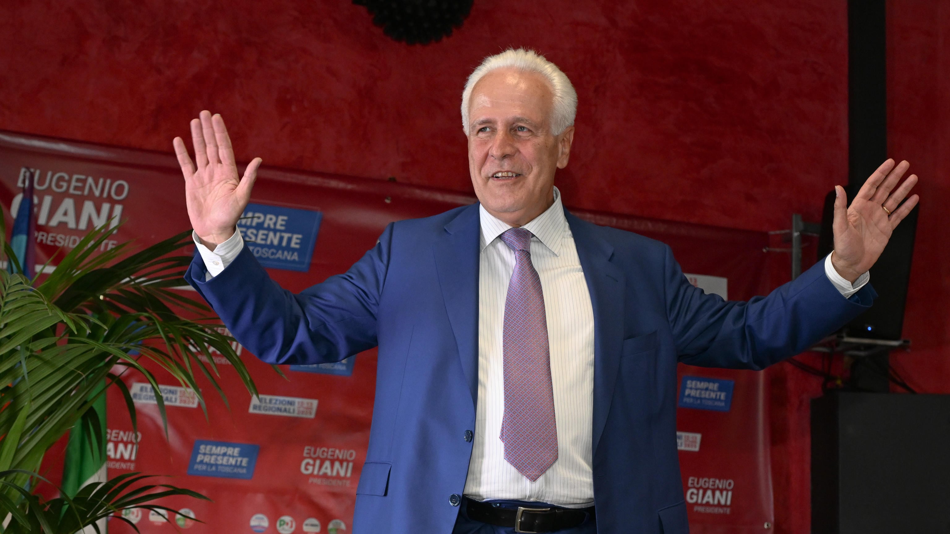 Giani andò a "soccorrere" la sua capo del gabinetto multata. Scoppia la bufera: "Che ci facevano in prefettura?"