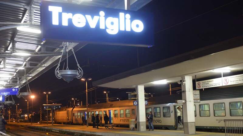 Bergamo, capotreno aggredito. Ferito anche un passeggero