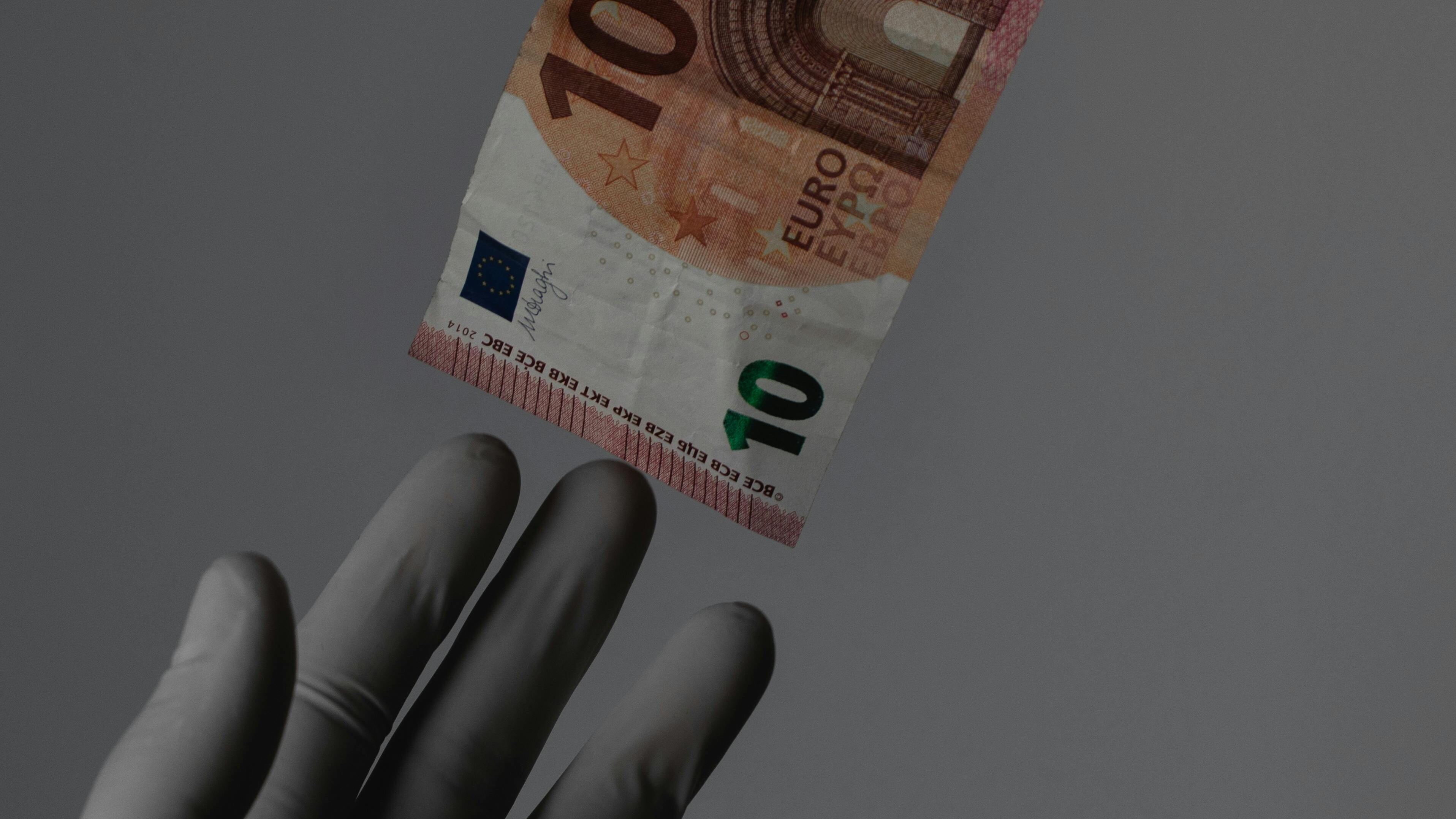 La libertà vale solo 10 euro