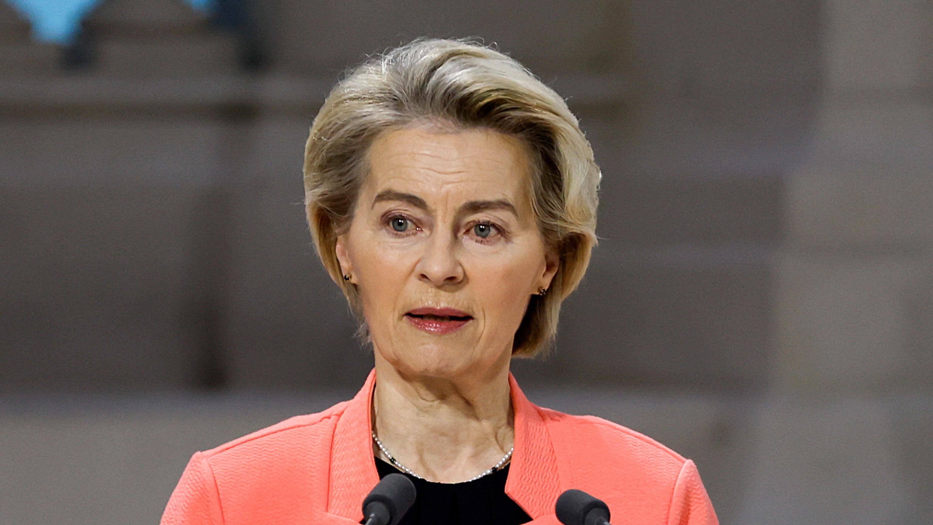 "L'Ucraina è Europa". Von der Leyen a Kiev nel terzo anniversario della guerra