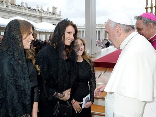 Il clero messicano corrotto accompagna il Papa "a sua insaputa"